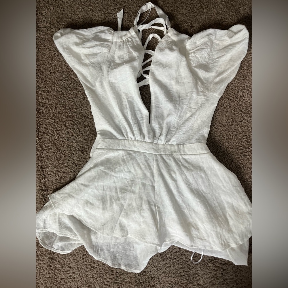 White Lace-Up Romper size M